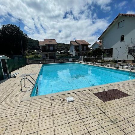 Chalet En Urbanizacion Con Piscina Argonos Luaran gambar